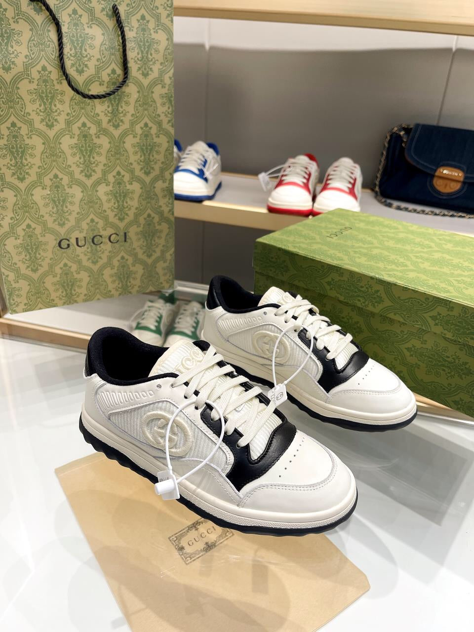 Gucci Off White & Black Sneaker