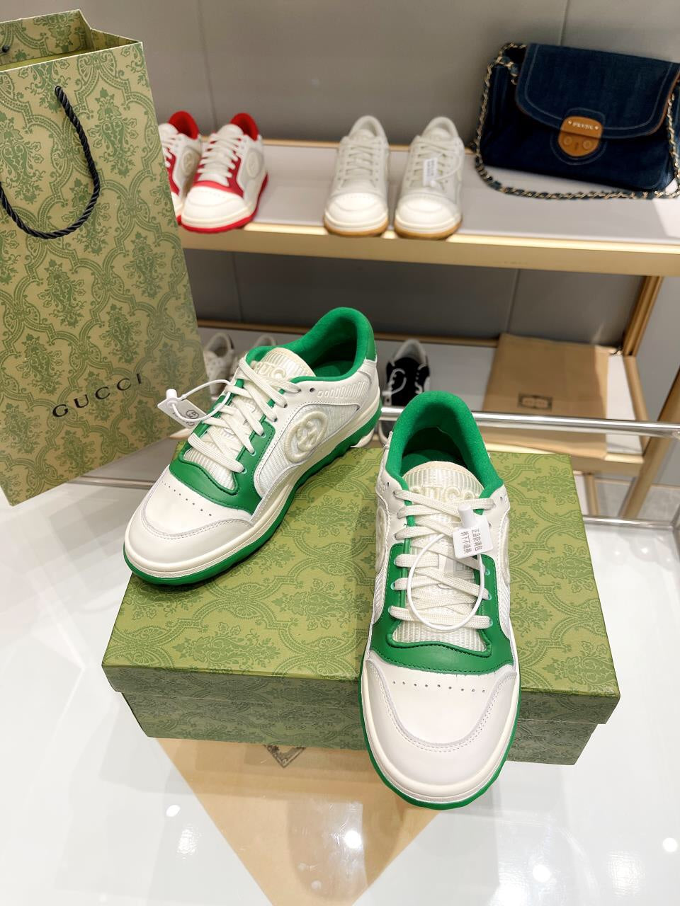 Gucci Off White & Green Sneaker